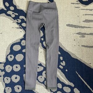 Fabletics high waisted seamless ribbed leggings NWT